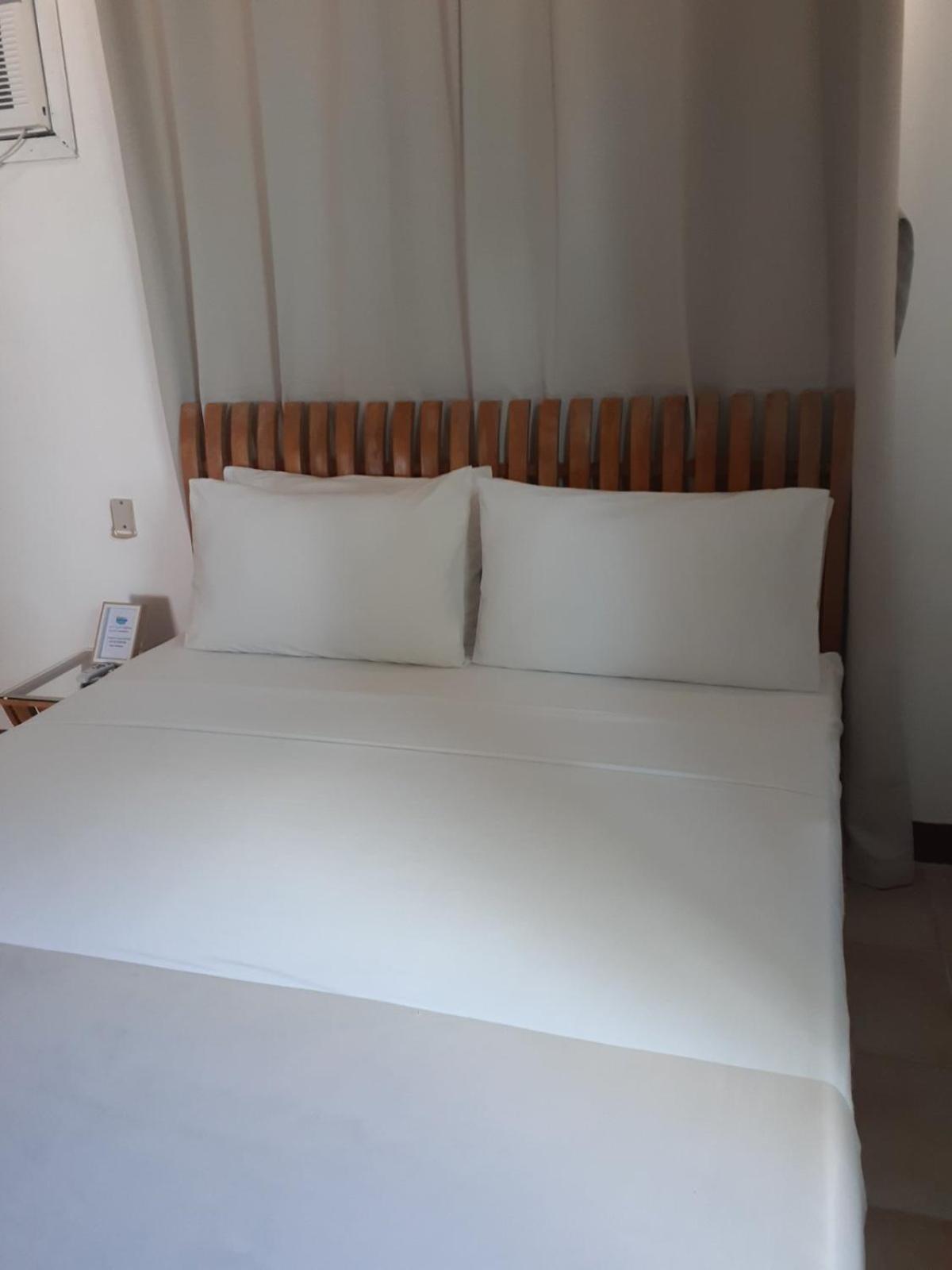 Bluewaves Beach House Balabag  Luaran gambar