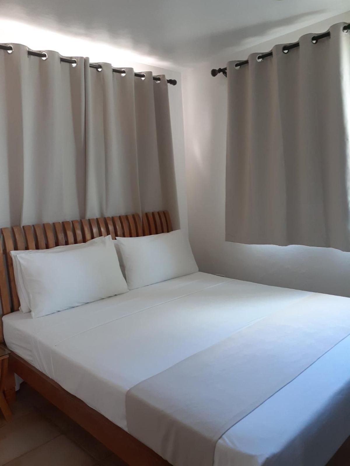 Bluewaves Beach House Balabag  Luaran gambar