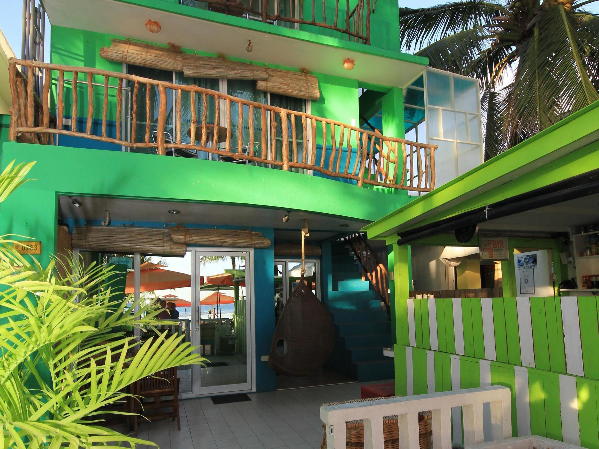 Bluewaves Beach House Balabag  Luaran gambar